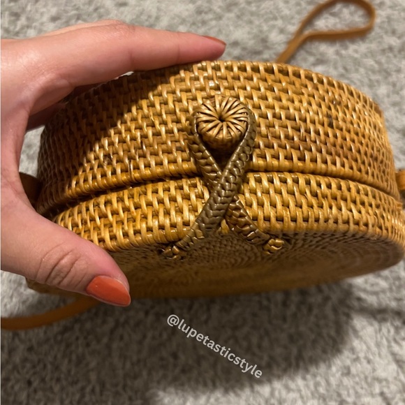 Circle Round Rattan Wicker Purse Woven Brown - Picture 5 of 8